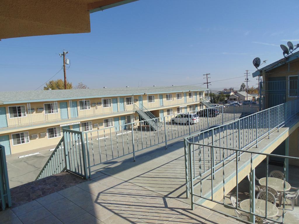 Western Inn & Suites Taft Exterior foto