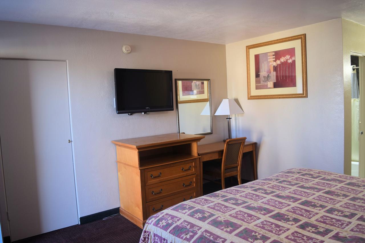 Western Inn & Suites Taft Exterior foto